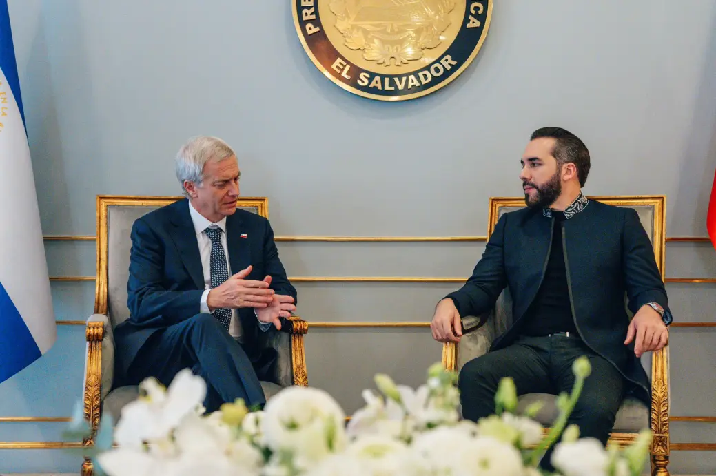 Chile’s President-Elect Meets Nayib Bukele in Official Visit to El Salvador