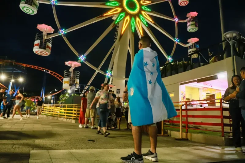 Nearly 50,000 Hondurans traveled to El Salvador during their vacation week