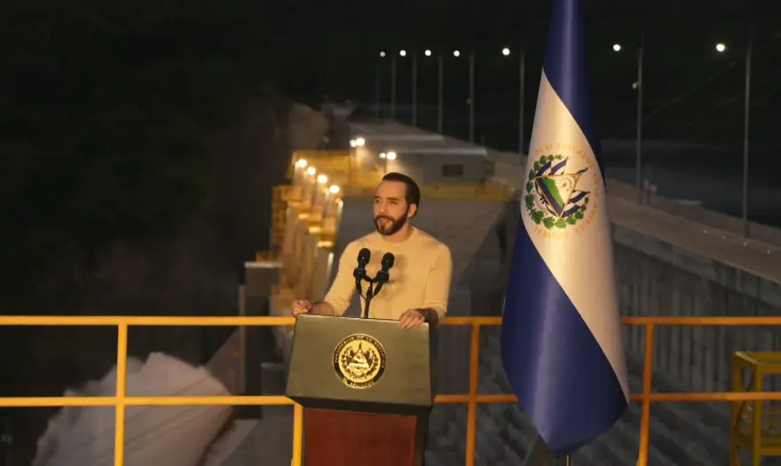 IMF “Demanded” That El Salvador Increase Its VAT