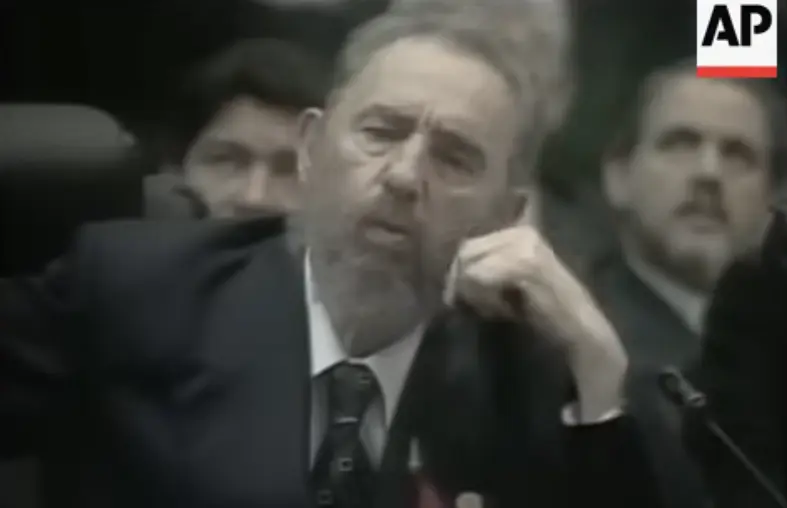 🇸🇻 When the President of El Salvador Confronted Fidel Castro at an Ibero-American Summit in 2000